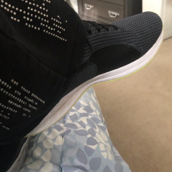 Meet your Posher, Deb - Picture 1 of 1